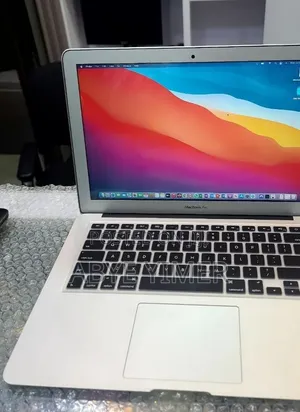 New Laptop Apple MacBook Air 2017 8GB Intel Core i5 SSD 128GB