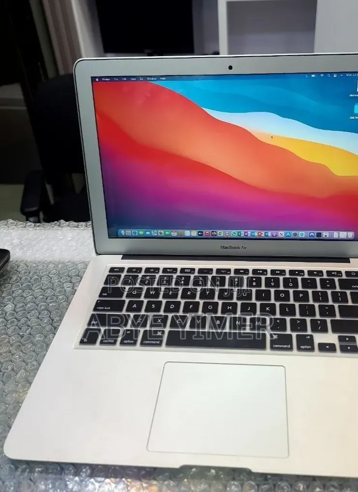 New Laptop Apple MacBook Air 2017 8GB Intel Core i5 SSD 128GB