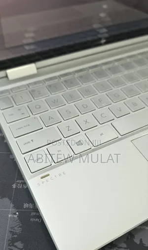 New Laptop HP Spectre X360 8GB Intel Core i7 SSD 512GB