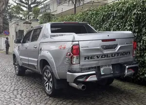 Toyota Hilux 2017 Silver