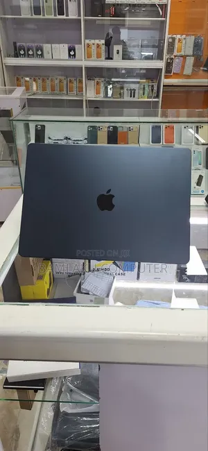 New Laptop Apple MacBook Air 2025 M4 16GB Apple M4 SSD 256GB