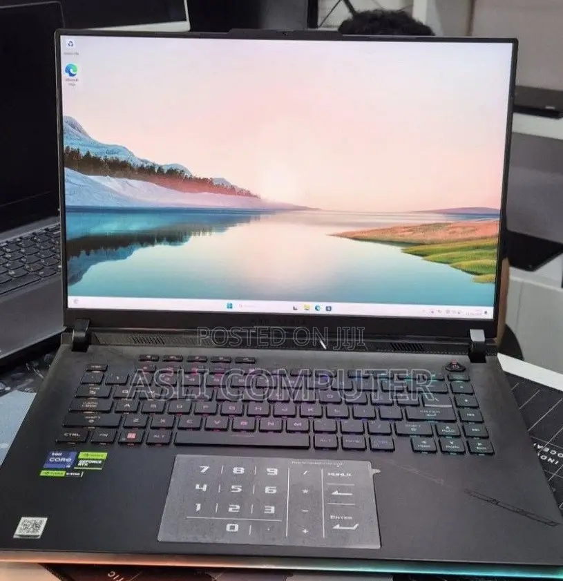 New Laptop Asus ROG Strix G18 32GB Intel Core i9 SSD 2T