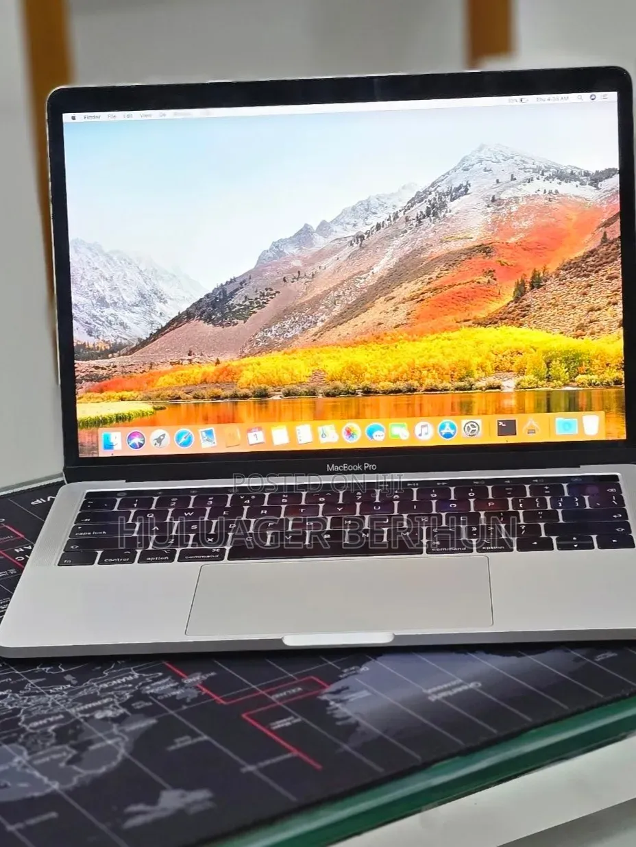 New Laptop Apple MacBook Pro 2017 16GB Intel Core i7 SSD 512GB