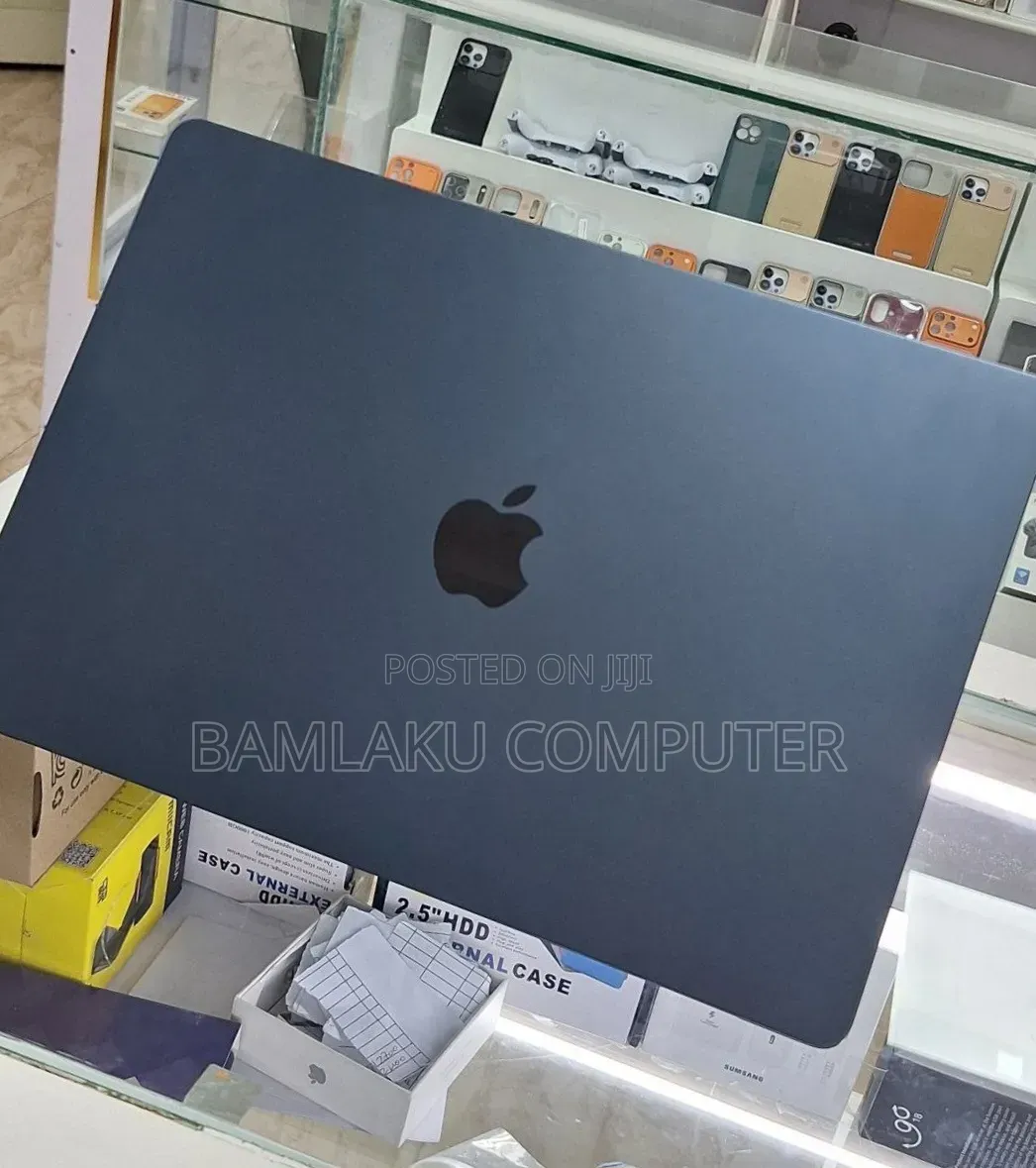 New Laptop Apple MacBook Air 2025 M4 16GB Apple M4 SSD 256GB