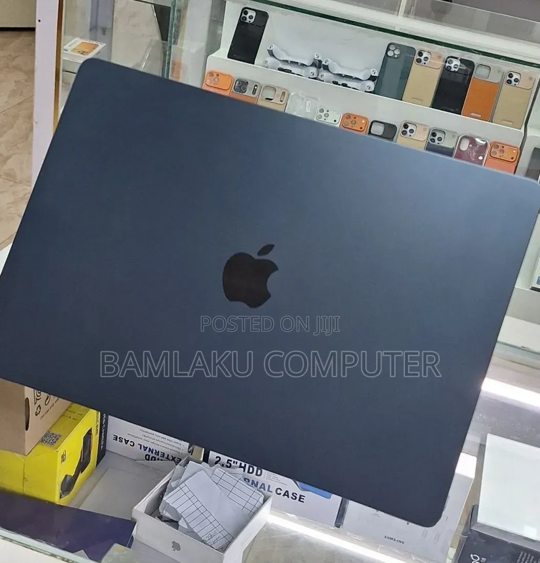 New Laptop Apple MacBook Air 2025 M4 16GB Apple M4 SSD 256GB