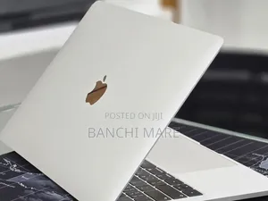New Laptop Apple MacBook Pro 2019 16GB Intel Core i7 SSD 512GB