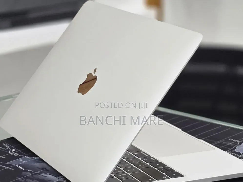 New Laptop Apple MacBook Pro 2019 16GB Intel Core i7 SSD 512GB