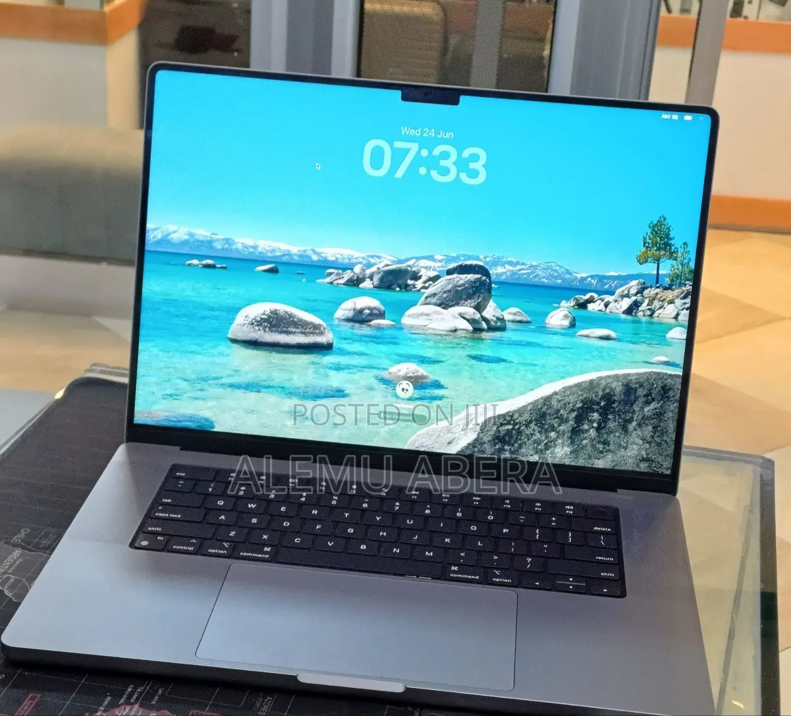 New Laptop Apple MacBook Pro 2021 M1 32GB Apple M1 Pro SSD 512GB