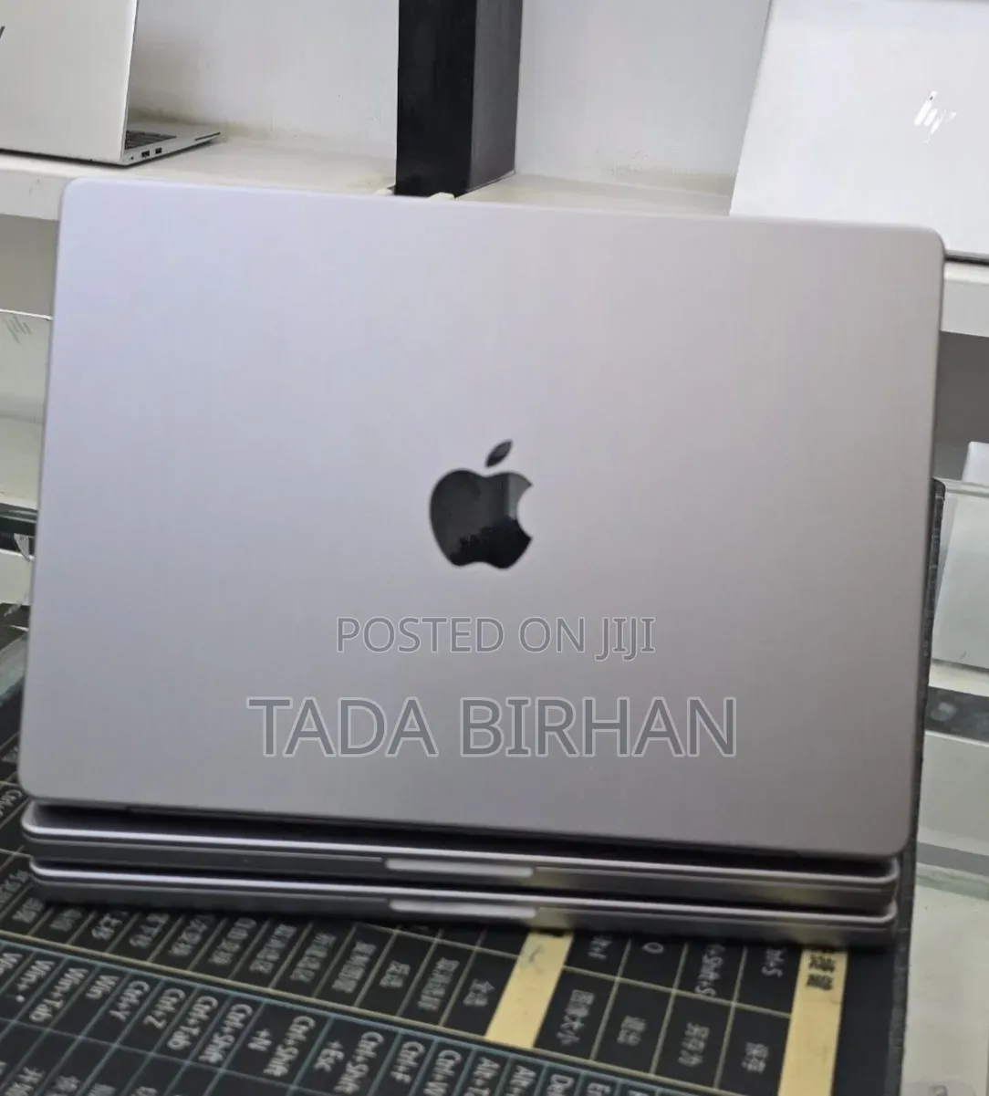 New Laptop Apple MacBook Pro 2021 M1 16GB Apple M1 Pro SSD 512GB