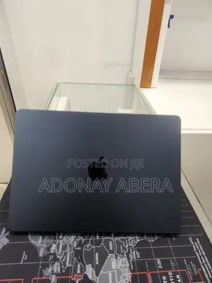 New Laptop Apple MacBook 8GB SSD 256GB