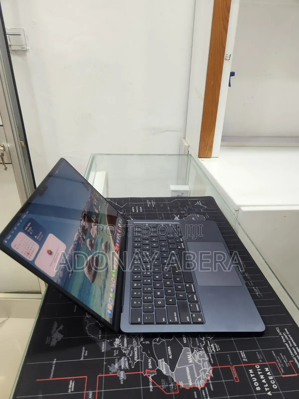 New Laptop Apple MacBook 8GB SSD 256GB