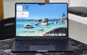 New Laptop Apple MacBook 8GB Apple M4 SSD 256GB