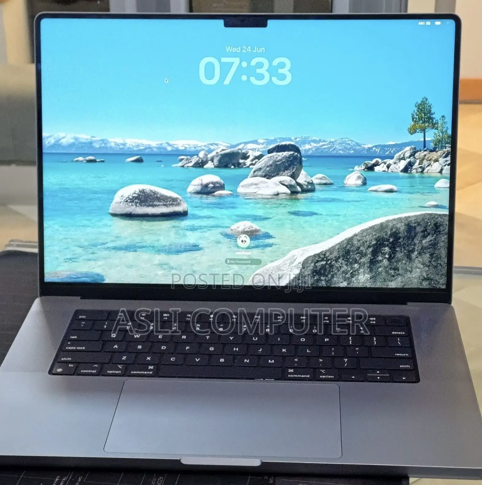 New Laptop Apple MacBook Pro 2021 M1 32GB Apple M1 Pro SSD 512GB