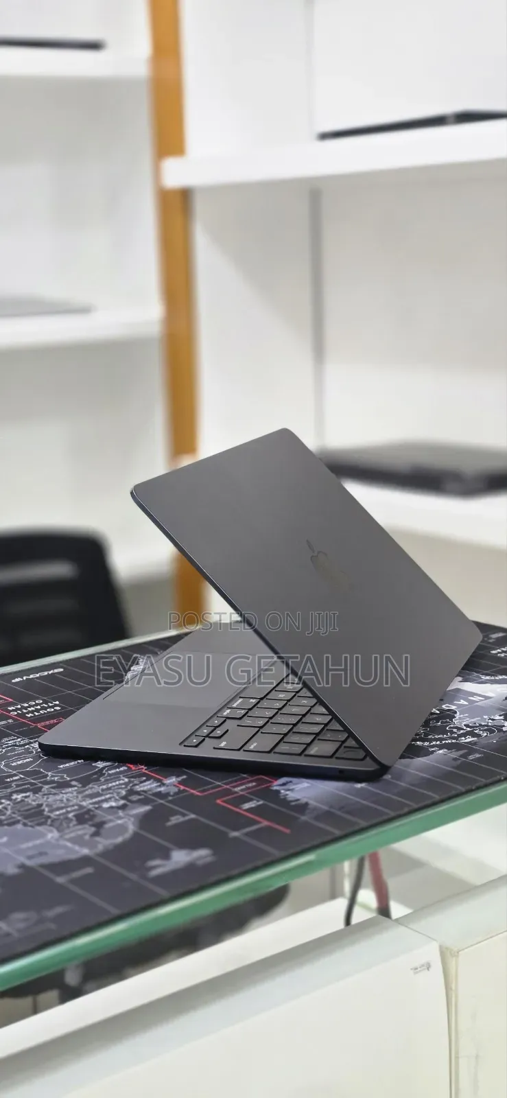 New Laptop Apple MacBook Air 2022 M2 8GB Apple M2 SSD 256GB