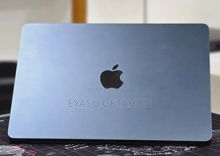 New Laptop Apple MacBook Air 2022 M2 8GB Apple M2 SSD 256GB