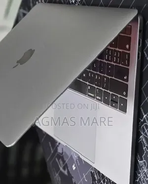 New Laptop Apple MacBook Pro 2019 16GB Intel Core i7 SSD 256GB
