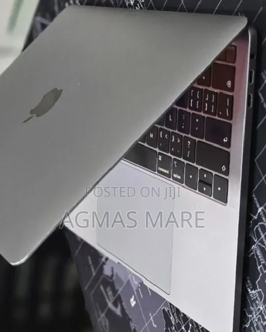 New Laptop Apple MacBook Pro 2019 16GB Intel Core i7 SSD 256GB