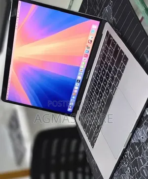 New Laptop Apple MacBook Pro 2019 16GB Intel Core i7 SSD 256GB