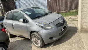 Toyota Yaris 1.0 VVT-i 2007 Gray