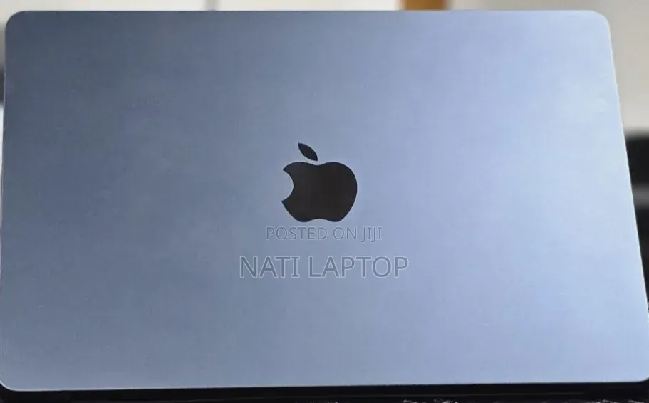 New Laptop Apple MacBook Air 2022 M2 8GB Apple M2 SSD 256GB