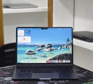 New Laptop Apple MacBook Air 2022 M2 8GB Apple M2 SSD 256GB