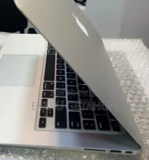 New Laptop Apple MacBook Air 2017 8GB Intel Core i5 SSD 128GB