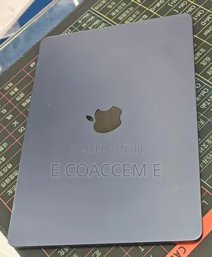 New Laptop Apple MacBook 8GB SSD 512GB