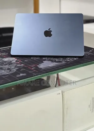 New Laptop Apple MacBook Air 2022 M2 8GB Apple M2 SSD 256GB