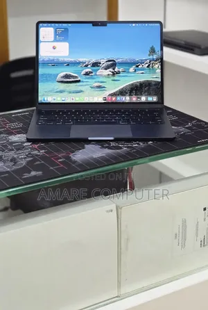 New Laptop Apple MacBook Air 2022 M2 8GB Apple M2 SSD 256GB