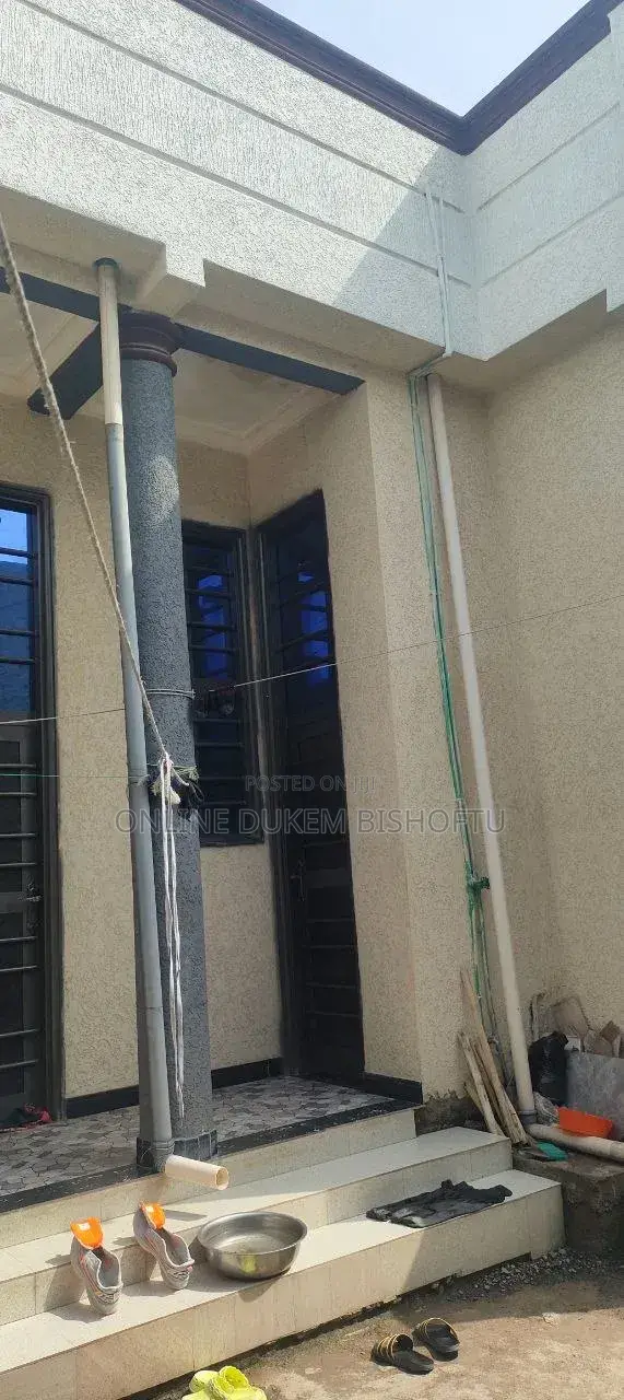 Furnished 7bdrm House in Dukem Bishoftu 140, East Shewa for sale
