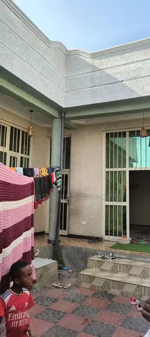 Furnished 7bdrm House in Dukem Bishoftu 140, East Shewa for sale