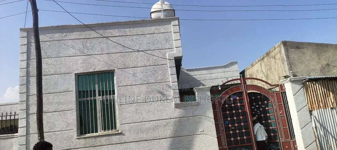 Furnished 7bdrm House in Dukem Bishoftu 140, East Shewa for sale