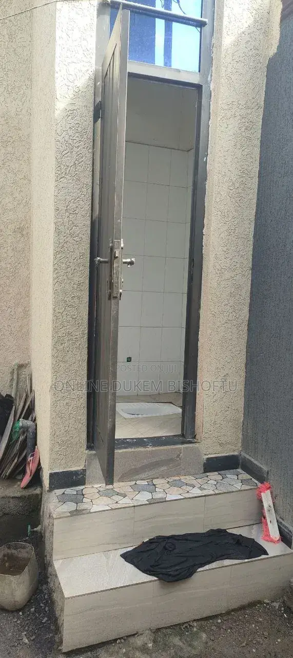 Furnished 7bdrm House in Dukem Bishoftu, East Shewa for sale