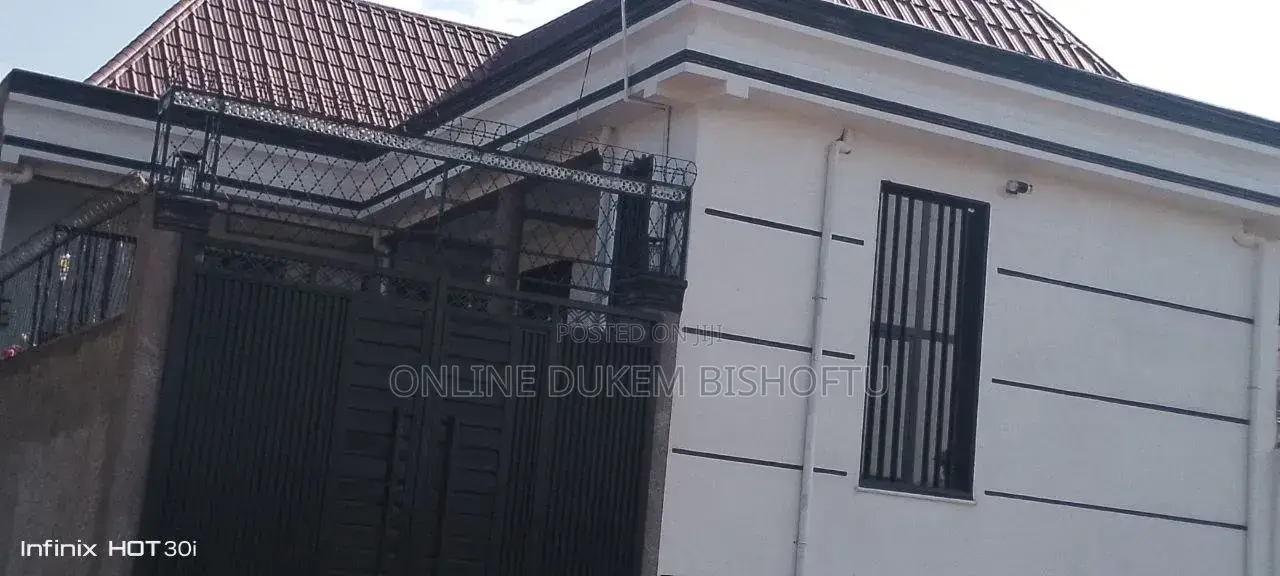 Furnished 8bdrm House in Dukem Bishoftu, East Shewa for sale