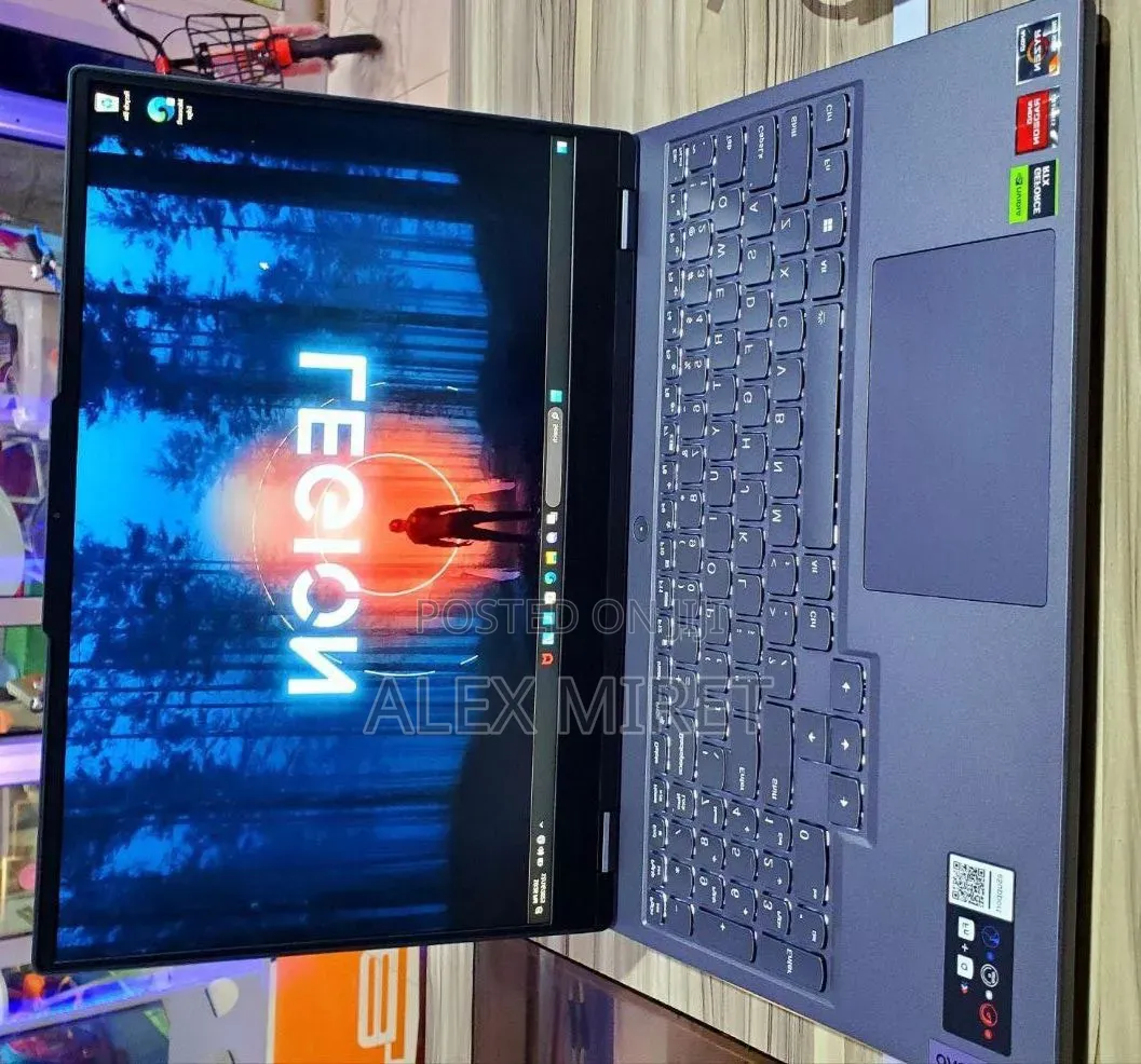 New Laptop Lenovo Legion 5 16GB AMD Ryzen 7 SSD 512GB