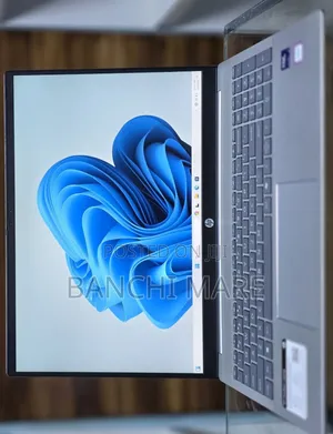 New Laptop HP Pavilion 15 8GB Intel Core Ultra 5 SSD 512GB