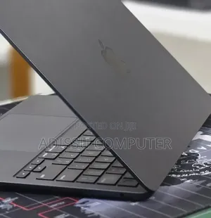 New Laptop Apple MacBook Air 2022 M2 8GB Apple M2 SSD 256GB