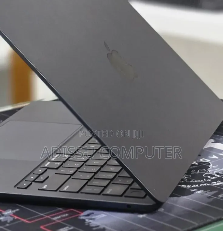New Laptop Apple MacBook Air 2022 M2 8GB Apple M2 SSD 256GB