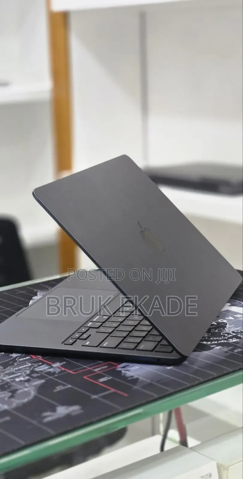 New Laptop Apple MacBook Air 2022 M2 8GB Apple M2 SSD 256GB