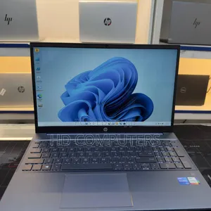 New Laptop HP 14-dq1088wm 16GB Intel Core i7 SSD 512GB