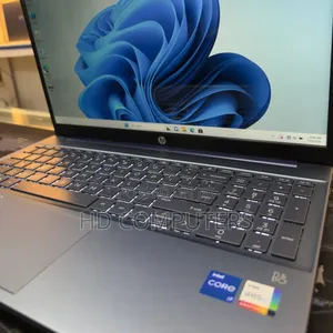 New Laptop HP 14-dq1088wm 16GB Intel Core i7 SSD 512GB