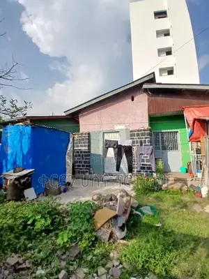 3bdrm House in ቀርደን ሀሰና ፕሮፐርቲስ, Lideta for sale
