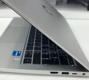 New Laptop HP 630 16GB Intel Core i5 SSD 512GB