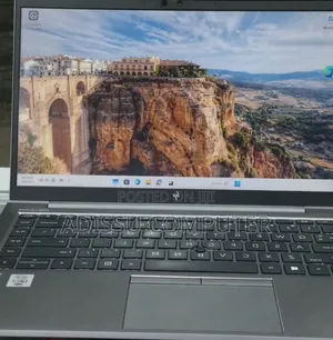 New Laptop HP ZBook Firefly 14 G7 16GB Intel Core i7 SSD 512GB
