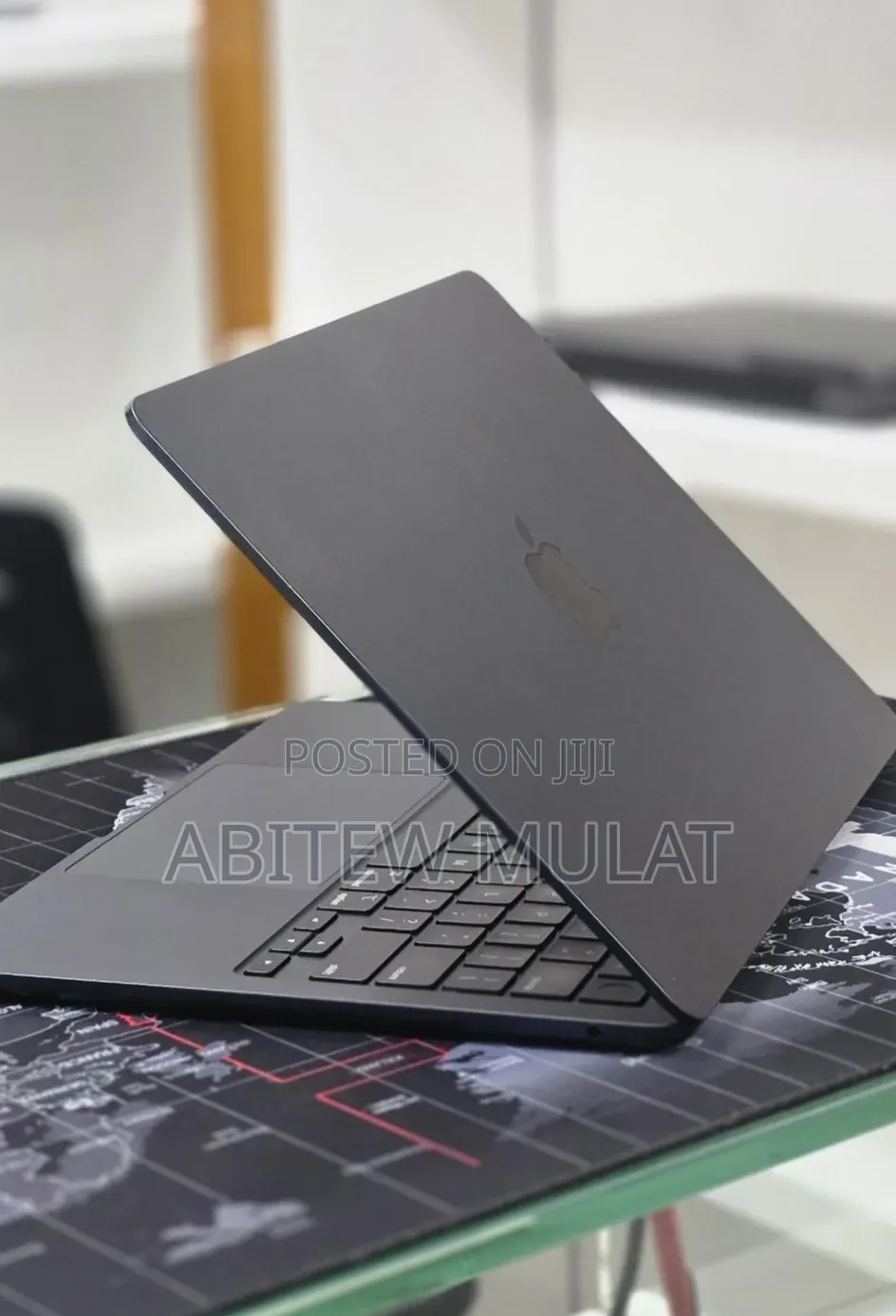 New Laptop Apple MacBook Air 2022 M2 8GB Apple M2 SSD 256GB