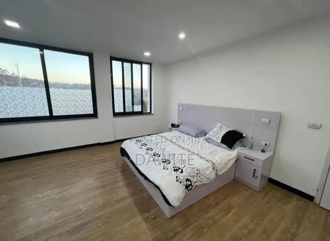 3bdrm Apartment in የግል, Bole for sale