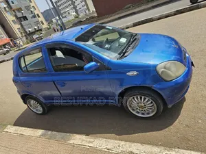 Toyota Vitz 2001 Blue