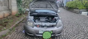 Toyota Yaris 2023 Gray