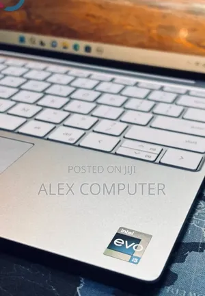 New Laptop Dell XPS 13 16GB Intel Core i5 SSD 512GB
