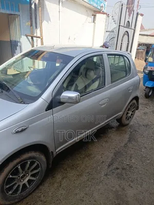 Toyota Vitz 2002 Silver